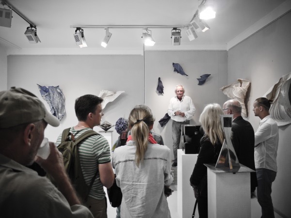 Impression Vernissage Ausstellung Oleksii Zolotariov und Wilhelm Morat